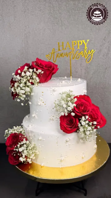 Elegant Red Rose Anniversary Cake