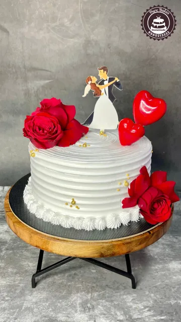Red Rose Anniversary Couple Cake