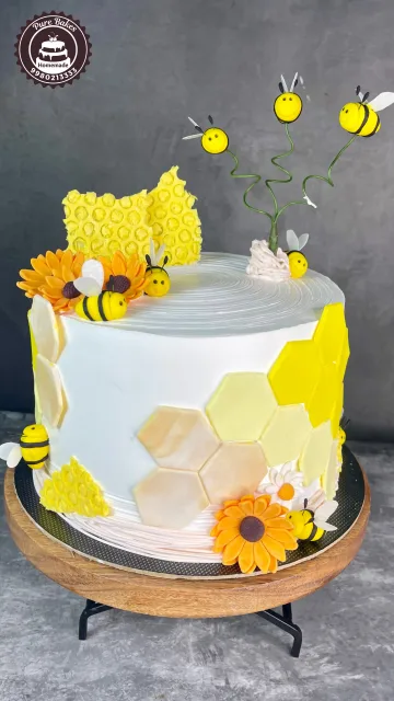 Sweet Honey Bee Theme Birthday Cake for Kids