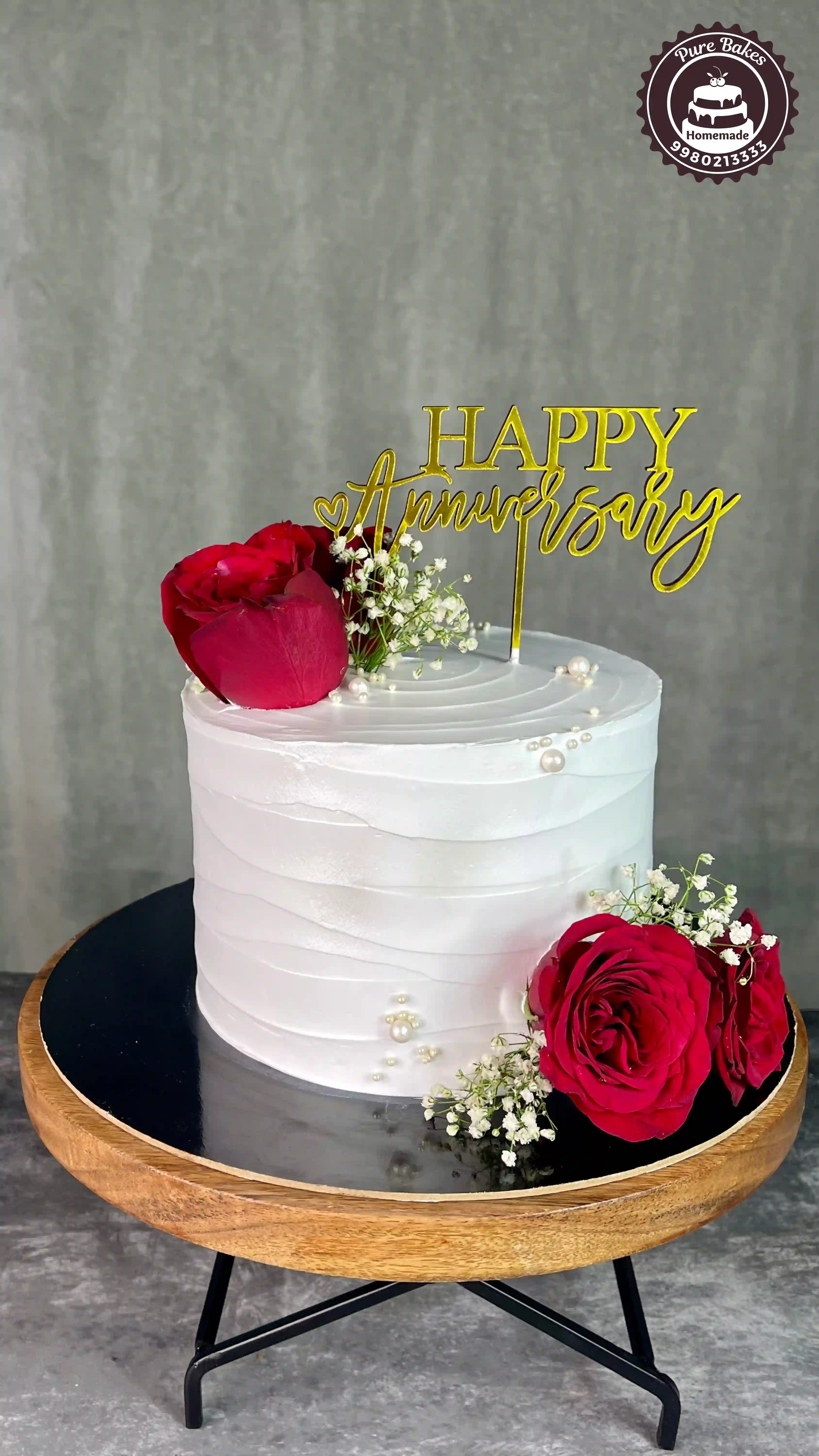 Fresh Rose White Anniversary Cake