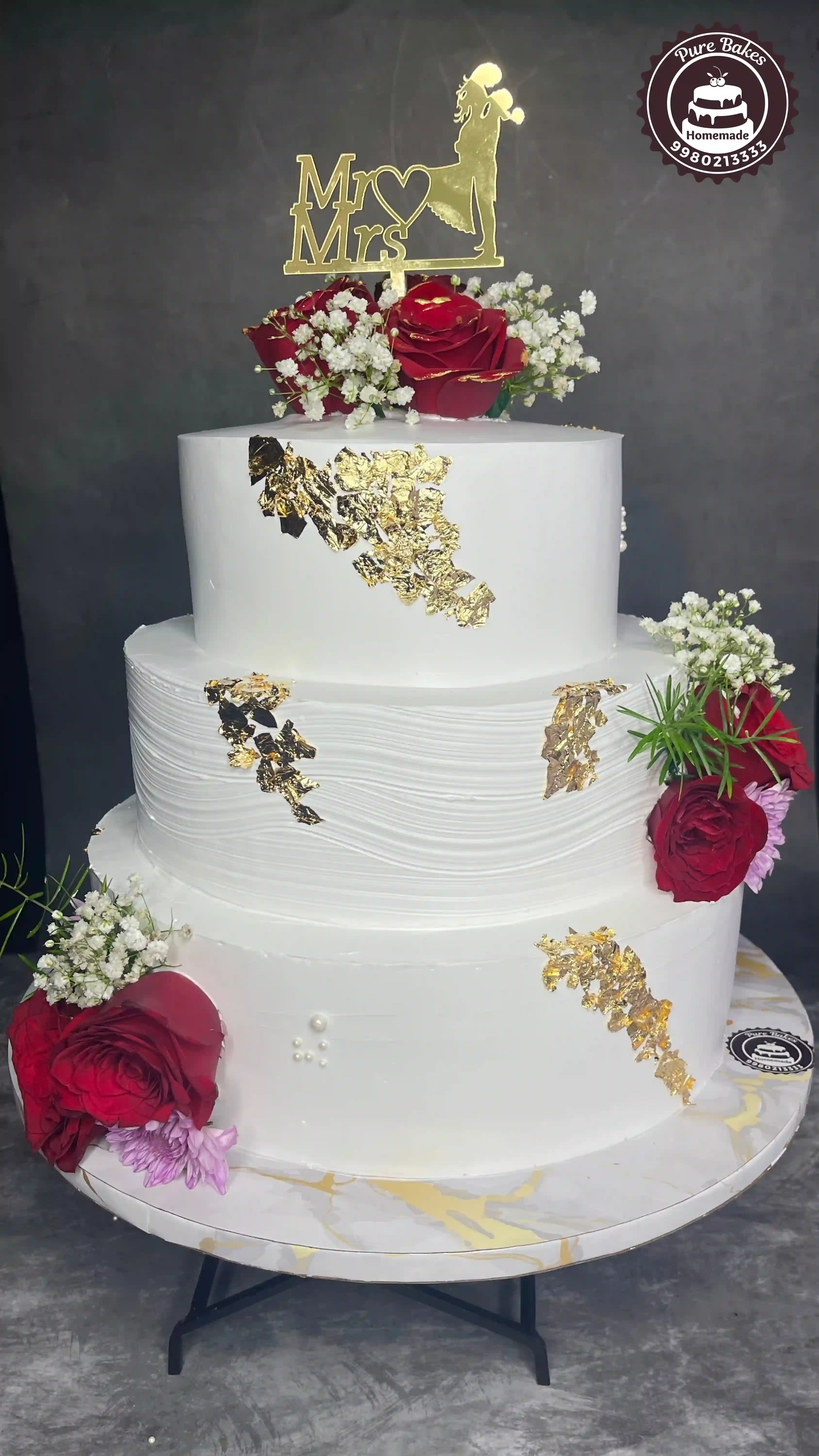 Red Rose Ring Ceremony Cake
