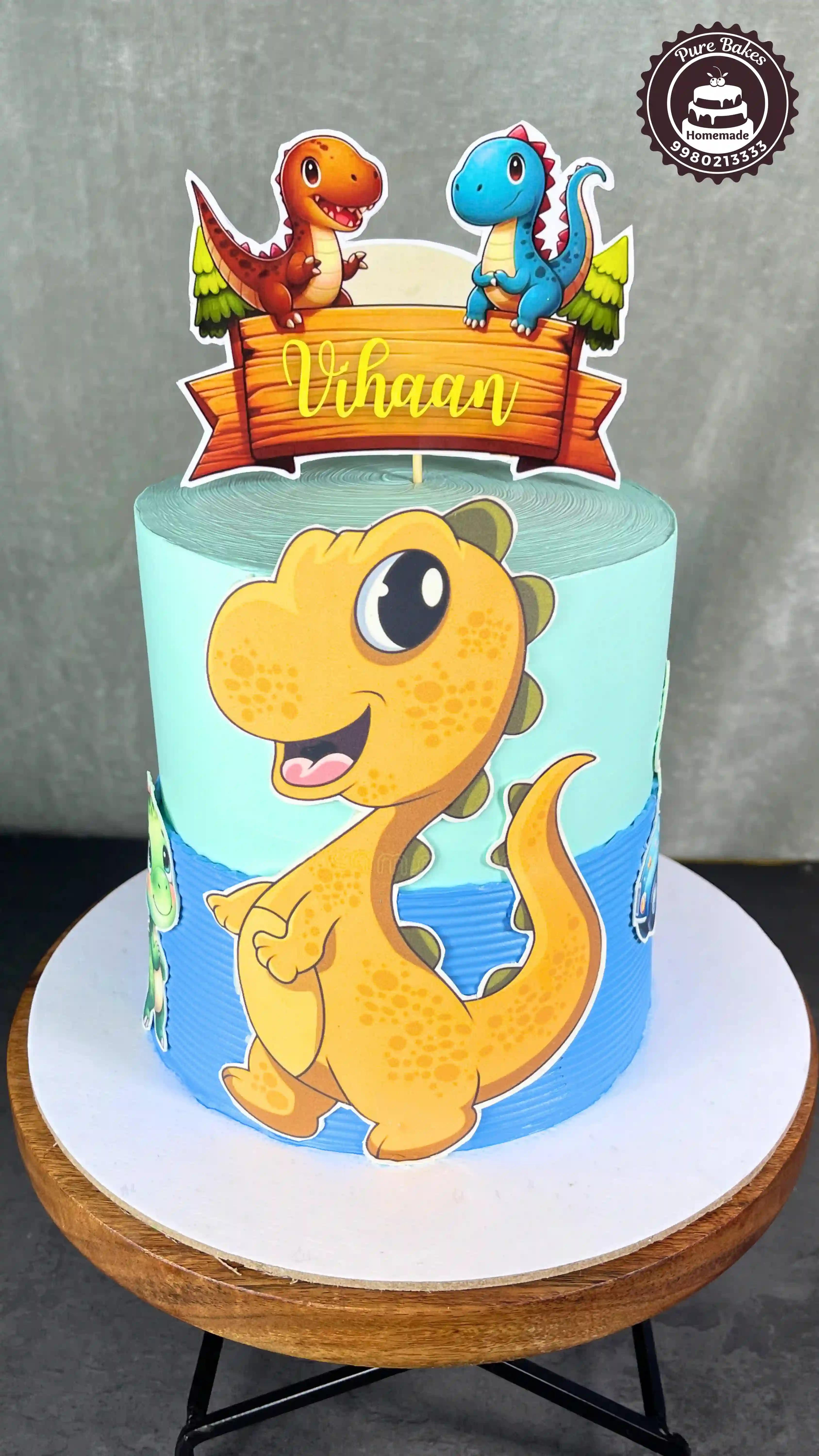 Cute Dinosaur First Birthday Cake for Baby Boy Celebration